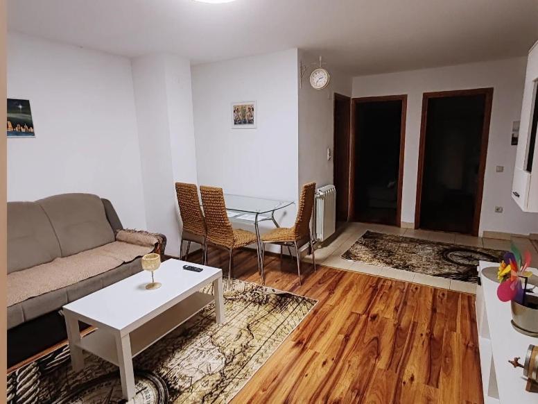 Stan Na Dan Balans Apartment Ledine Екстериор снимка